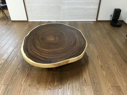 新潟市のＷ様邸へモンキーポット材輪切りテーブルをお持ちしました！