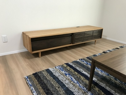 新発田市のＭ様邸に180幅テレビボードをお届けしました！