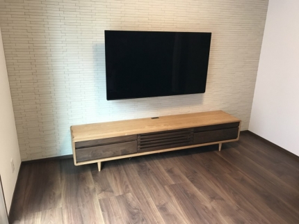 新潟市のＫ様邸へ200幅ＴＶボードをお届けしました！