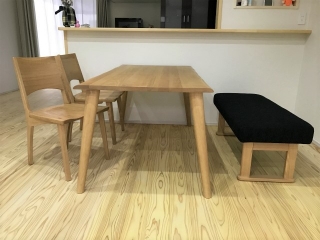 新潟市のS様邸へダイニング4点セットをお届けしました！