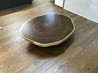 新潟市のＷ様邸へモンキーポット材輪切りテーブルをお持ちしました！