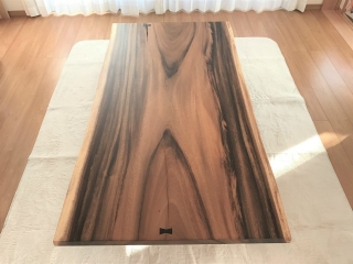 新発田市のＯ様邸へ【183幅モンキーポット材フロアテーブル】お届けしました！