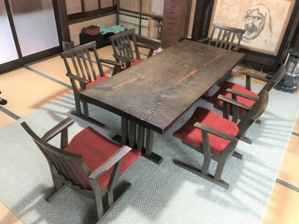 新潟市のM様邸へアームチェア・特注テーブル脚をお届けしました！