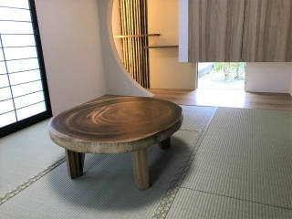 聖籠町のI様邸へモンキーポット材輪切りテーブルをお届けしました！