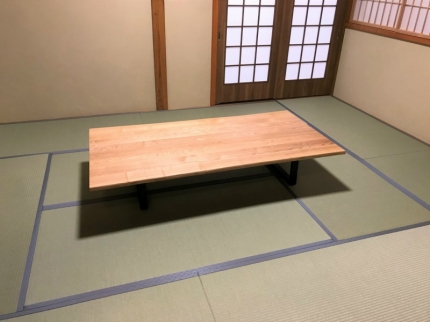村上市のY様邸へ180幅タモ材フロアテーブル・3人掛け畳座あぐらソファをお届けしました！