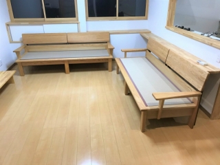 村上市のY様邸へ180幅タモ材フロアテーブル・3人掛け畳座あぐらソファをお届けしました！
