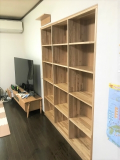 新潟市のK様邸へ168幅特注オープン棚をお届けしました！
