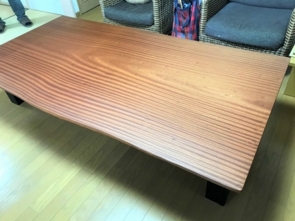 新潟市のY様邸へ182幅一枚板サペリ材フロアテーブルをお届けしました！