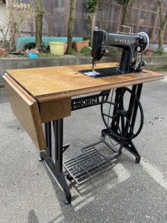 新発田市のI様へリメイクミシンテーブルをお届けしました！