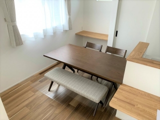 新発田市のH様邸へ165オーク材ダイニングセットをお届けしました！