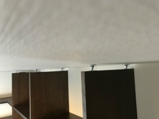 新潟市のK様邸へ特注壁面L型書棚をお届けしました！