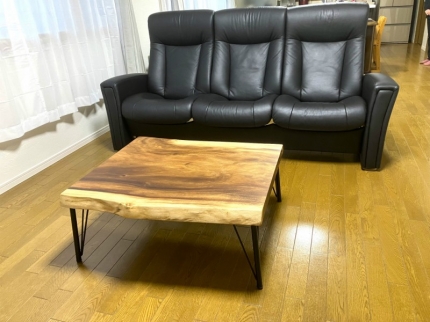 阿賀野市のY様邸へ86幅一枚板モンキーポット材フロアテーブルをお届けしました！