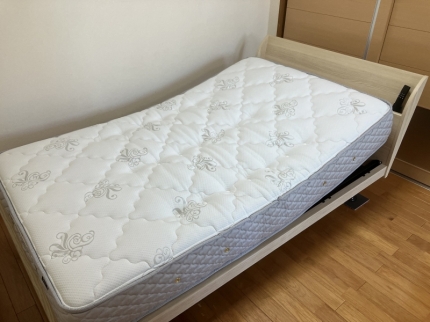 新発田市のW様邸へセミダブル電動ベッドをお届けしました！
