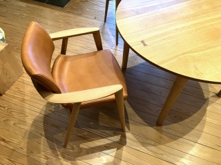 新潟市のH様邸へ腰に優しい椅子をお届けしました！