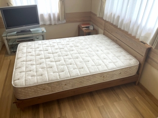 新発田市のN様邸へダブルベッドをお届けしました！