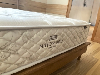 新発田市のN様邸へダブルベッドをお届けしました！