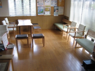 新発田市の松沢医院様（耳鼻科）待合室